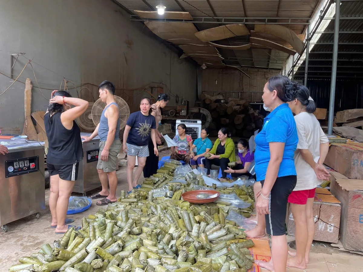 Sơn La: Ứng cứu kịp thời lương thực cho người dân vùng lũ - Ảnh 6.