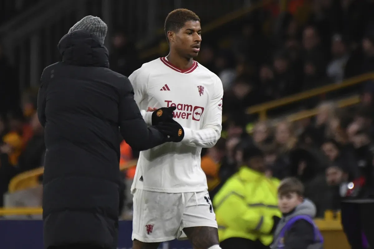 Erik ten Hag g&acirc;y sốc khi loại Marcus Rashford trước trận gặp Southampton! - Ảnh 2.