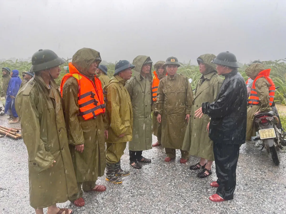 Th&aacute;i B&igrave;nh khẩn trương di dời người d&acirc;n v&ugrave;ng nguy cơ ngập  - Ảnh 4.