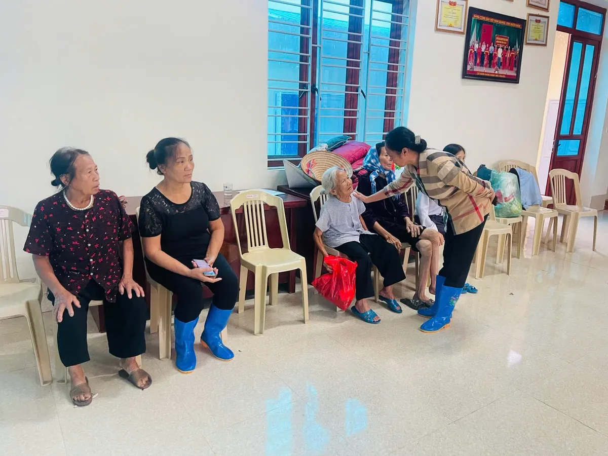 Th&aacute;i B&igrave;nh khẩn trương di dời người d&acirc;n v&ugrave;ng nguy cơ ngập  - Ảnh 13.