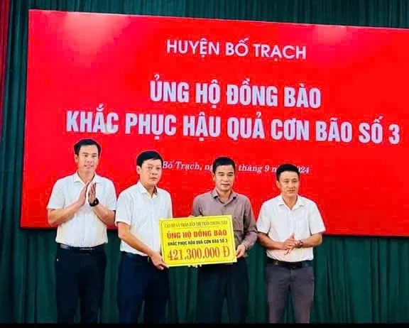 Nh&acirc;n d&acirc;n Quảng B&igrave;nh đồng l&ograve;ng chung sức hướng về đồng b&agrave;o bị b&atilde;o lũ - Ảnh 4.