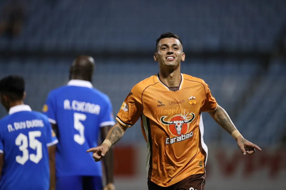 Cầu thủ 16 tuổi ghi b&agrave;n, Ho&agrave;ng Anh Gia Lai thắng đậm CLB Quảng Nam - Ảnh 1.