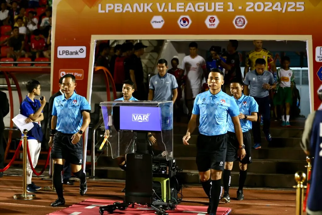V&ograve;ng 1 V.League 1-2024/25 | M&ugrave;a giải mới, sức sống mới! - Ảnh 2.