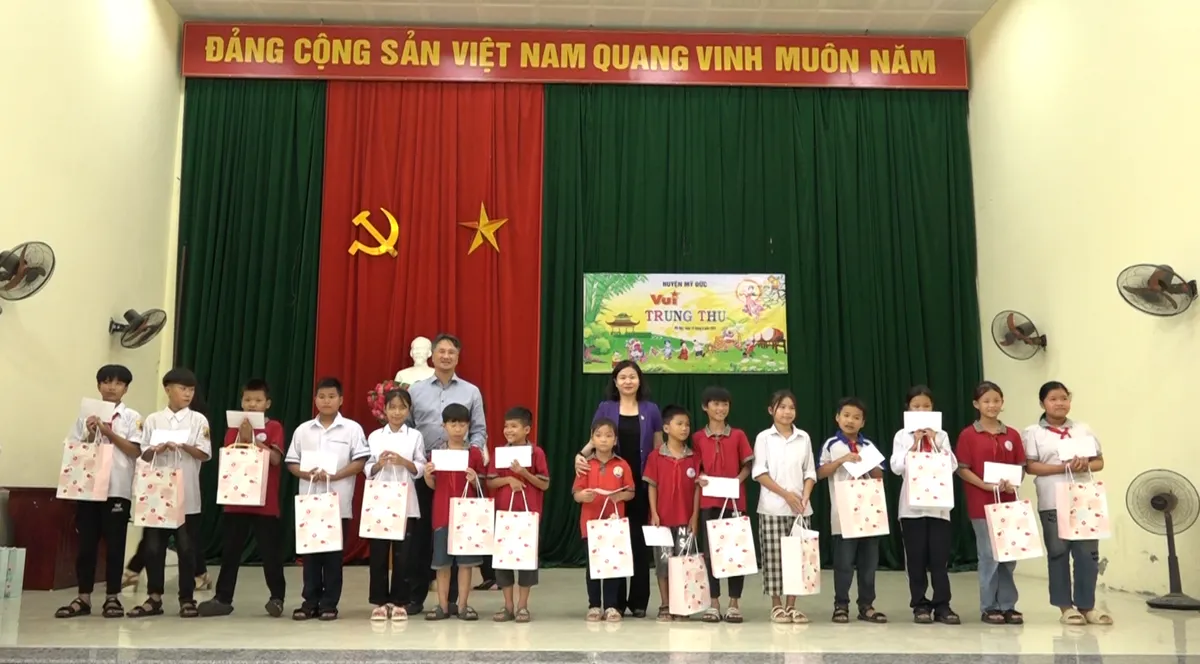 Phó Bí thư Thường trực Thành ủy Hà Nội thăm vùng rốn lũ ở Mỹ Đức - Ảnh 5.