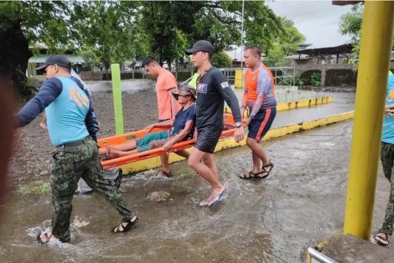 20 người chết do gió mùa Tây Nam, bão Gener và bão Ferdie ở Philippines - Ảnh 1.