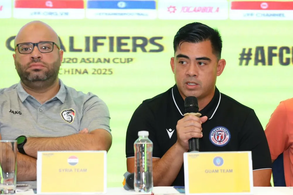 HLV Hứa Hiền Vinh: To&agrave;n đội hướng đến kết quả tốt nhất - Ảnh 1.