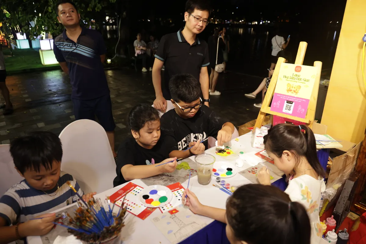 Khai mạc Festival Thu Hà Nội 2024 với chủ đề “Mùa Thu lịch sử” - Ảnh 8.