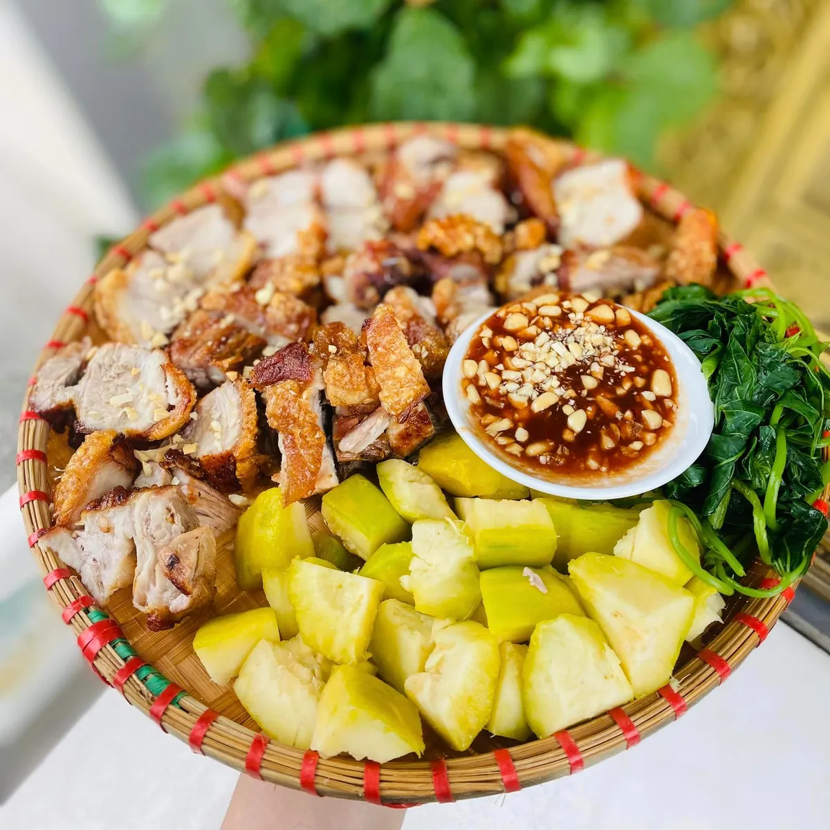 C&aacute;ch l&agrave;m đu&ocirc;i heo chi&ecirc;n gi&ograve;n cho bữa ăn gia đ&igrave;nh - Ảnh 3.