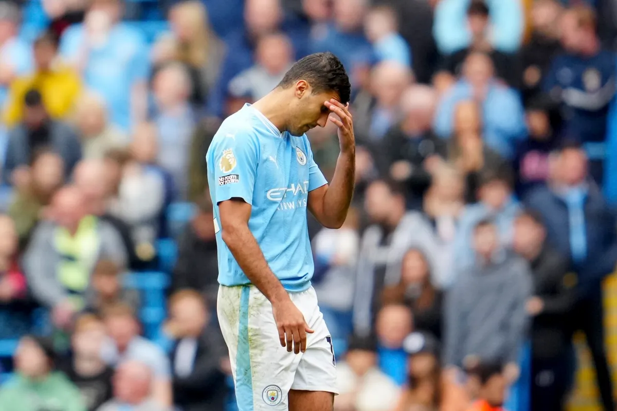 Man City mất 4 trụ cột trước v&ograve;ng 6 Ngoại hạng Anh - Ảnh 1.