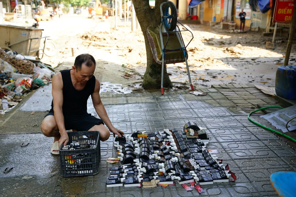 Nỗ lực khắc phục hậu quả, ổn định đời sống tại c&aacute;c v&ugrave;ng b&atilde;o lũ - Ảnh 2.