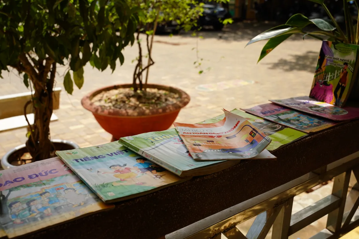 Nỗ lực khắc phục hậu quả, ổn định đời sống tại c&aacute;c v&ugrave;ng b&atilde;o lũ - Ảnh 5.