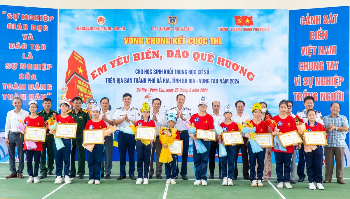 Hơn 7.800 học sinh tham gia cuộc thi “Em yêu biển, đảo quê hương” tại Bà Rịa - Vũng Tàu - Ảnh 2.