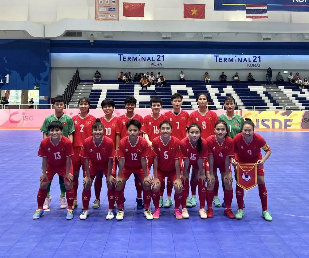 Thắng Trung Quốc 3-0, ĐT futsal nữ Việt Nam mở cơ hội tranh v&ocirc; địch tại NSDF Women&rsquo;s Futsal Championship 2024 - Ảnh 2.