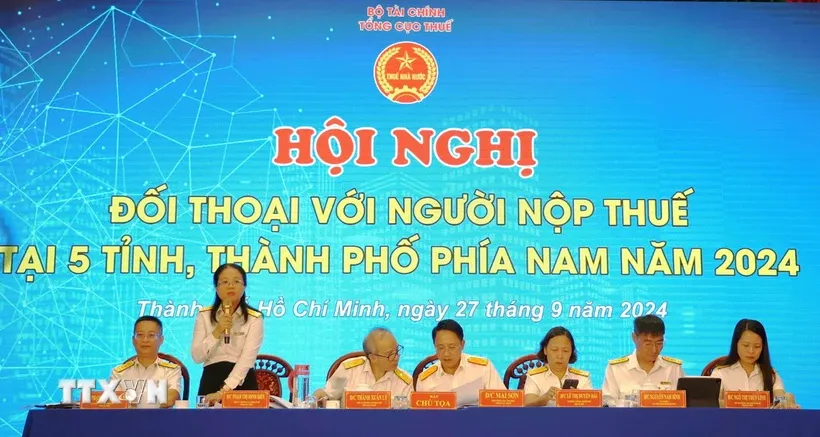 Gần 300 doanh nghiệp tham gia buổi đối thoại của Tổng cục Thuế - Ảnh 1.