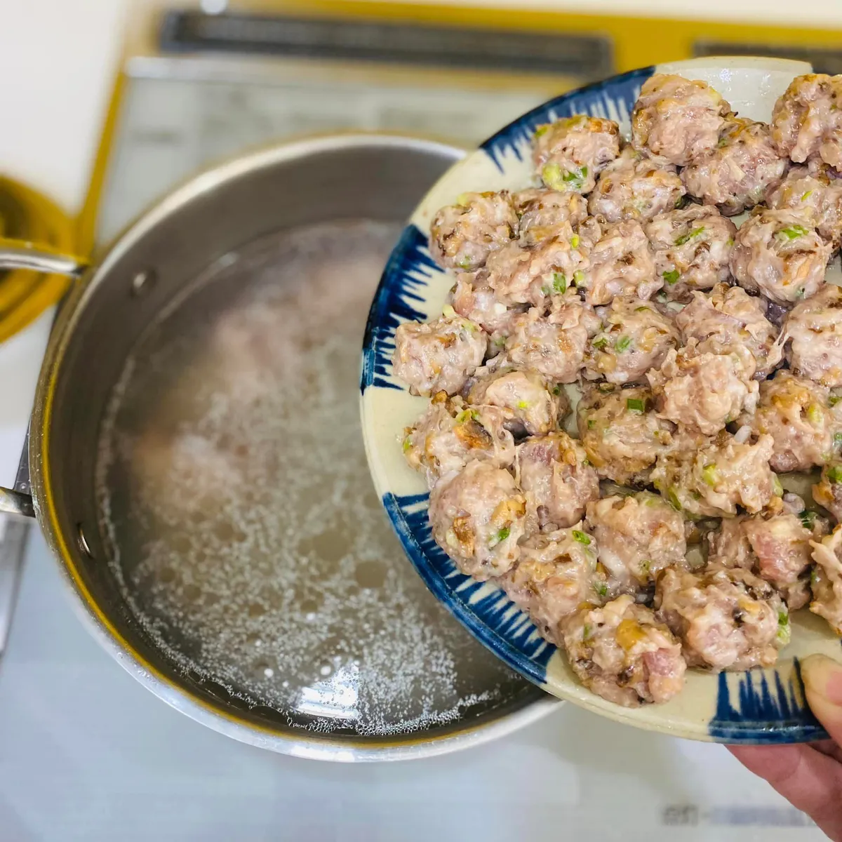 Bữa s&aacute;ng nhanh gọn với m&oacute;n b&uacute;n sườn mọc tại nh&agrave; - Ảnh 3.