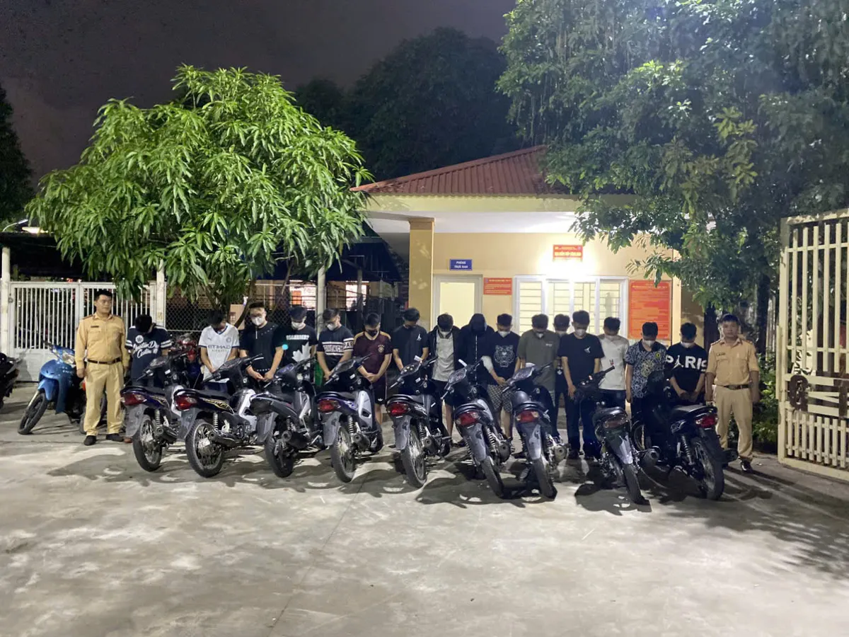 Cao điểm ra qu&acirc;n ph&ograve;ng ngừa, ngăn chặn thanh, thiếu ni&ecirc;n vi phạm ph&aacute;p luật - Ảnh 1.