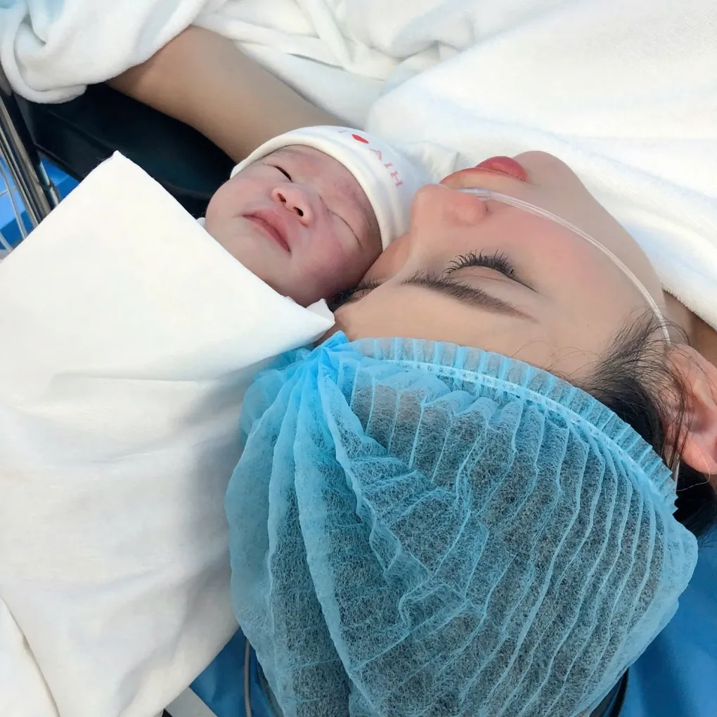 Hoa hậu Kh&aacute;nh V&acirc;n chụp ảnh cưới, B&igrave;nh An h&eacute; lộ t&igrave;nh ph&iacute; khi y&ecirc;u Phương Nga - Ảnh 6.