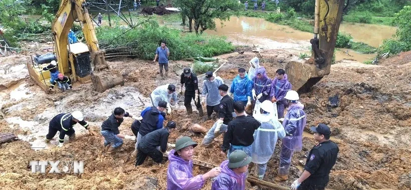 Cứu được 8 người bị thương trong vụ sạt lở đất tại Bắc Quang (Hà Giang) - Ảnh 1.