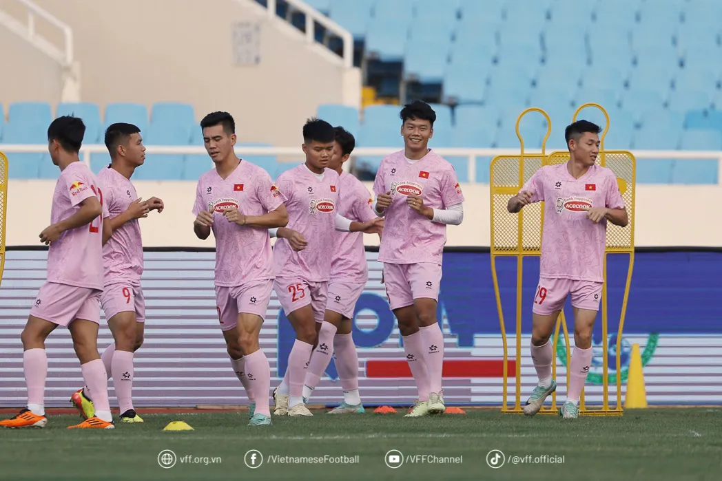 HLV Kim Sang Sik c&oacute; nhiều thay đổi khi c&ocirc;ng bố danh s&aacute;ch tập trung ĐT Việt Nam dịp FIFA Days th&aacute;ng 10/2024  - Ảnh 2.