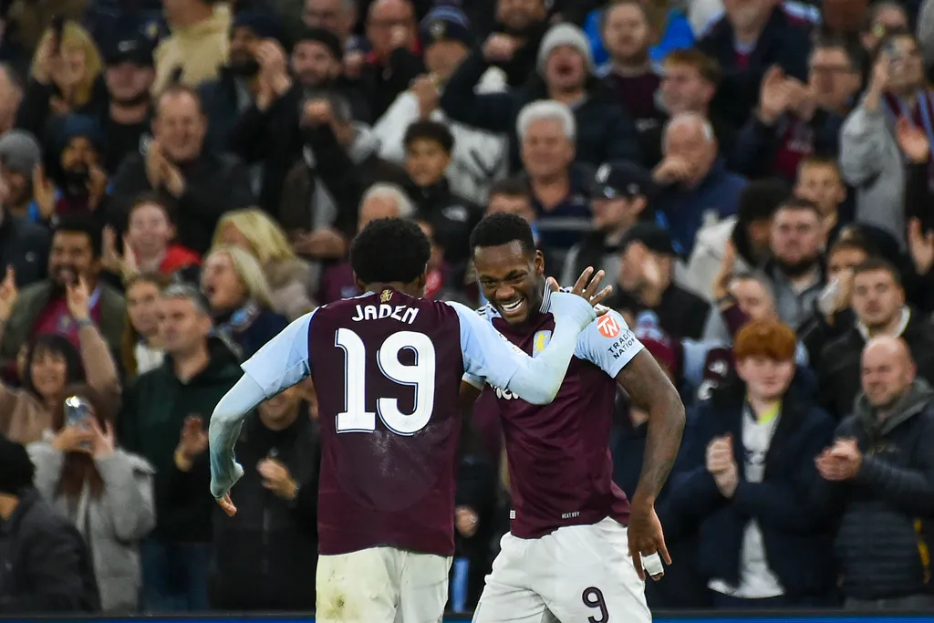 Aston Villa tạo ra cú sốc khi đánh bại Hùm xám Bayern Munich - Ảnh 3. Aston Villa tạo ra cú sốc khi đánh bại Hùm xám Bayern Munich - Ảnh 3.