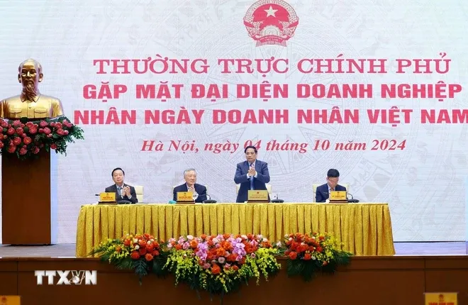 Thủ tướng Phạm Minh Chính: Doanh nghiệp, doanh nhân Việt Nam thực hiện 5 tiên phong phát triển cùng đất nước - Ảnh 1.