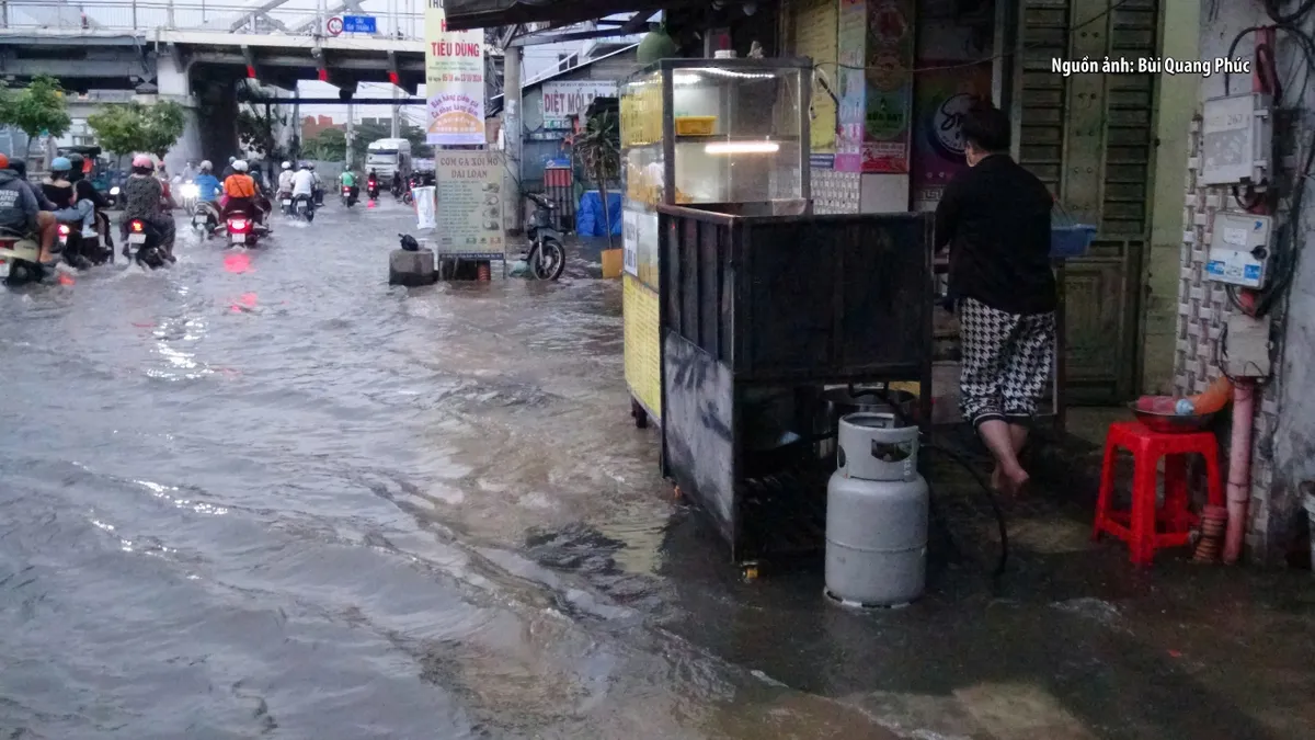 TP Hồ Chí Minh: Triều cường lên cao nhất trong đầu tháng 9 âm lịch - Ảnh 4.