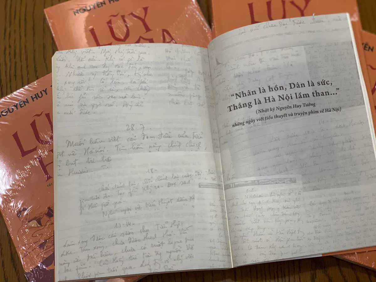 Cảm nhận 60 ngày đêm quân và dân Thủ đô chiến đấu anh dũng qua tác phẩm “Lũy Hoa” của nhà văn Nguyễn Huy Tưởng - Ảnh 2.