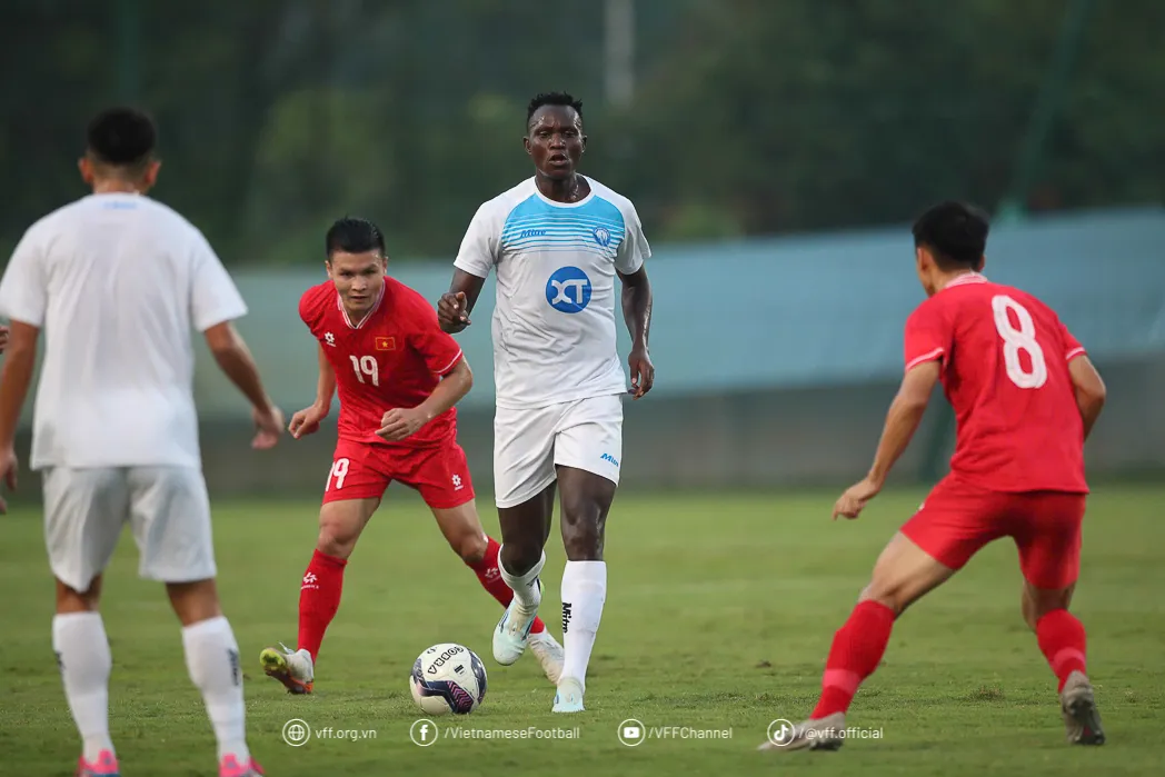 Đấu tập, ĐT Việt Nam thắng Th&eacute;p Xanh Nam Định 3-2 - Ảnh 1.