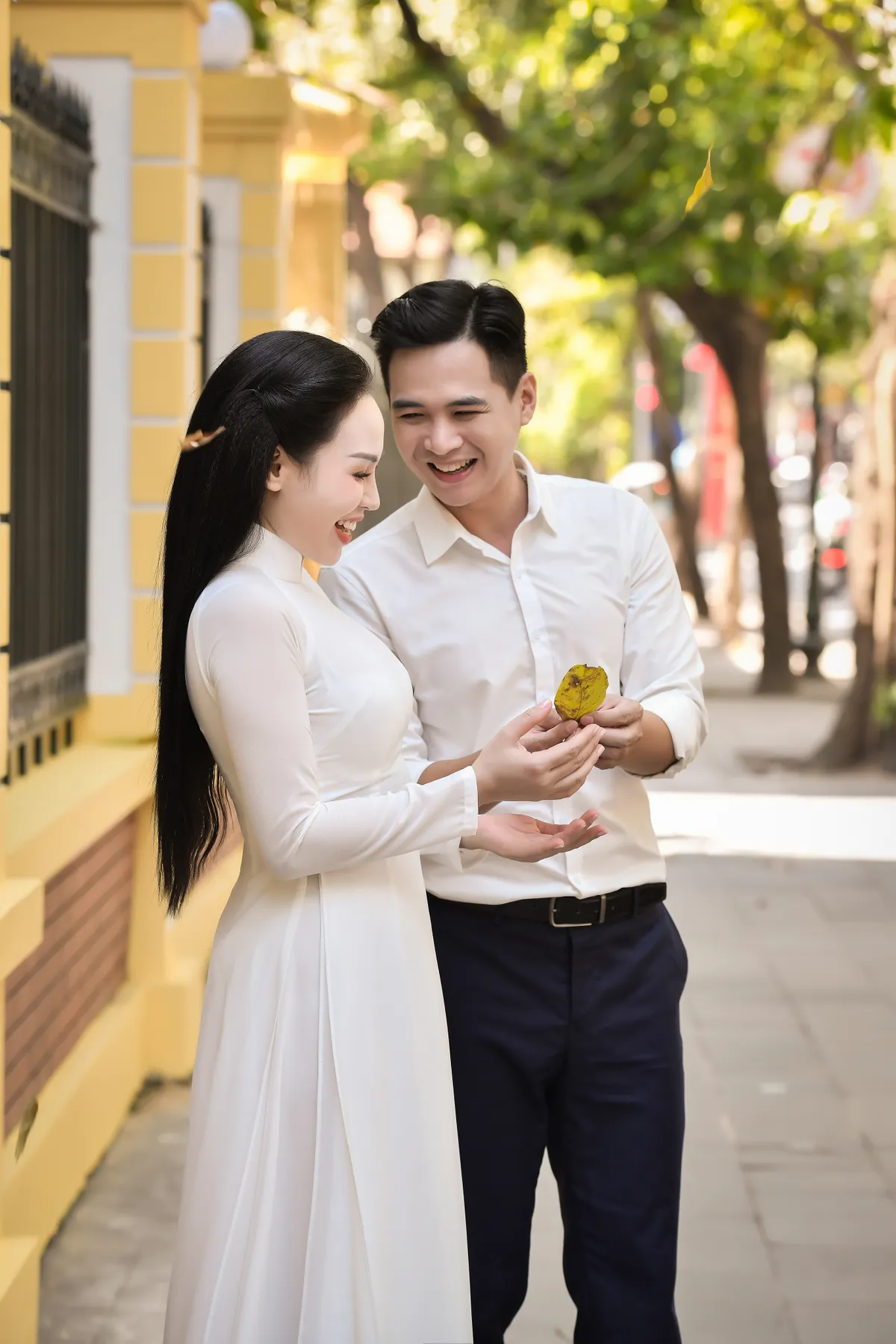 Hà Nội lãng mạn, đầy hoài niệm trong MV mới của Sao Mai Khánh Ly - Ảnh 3.