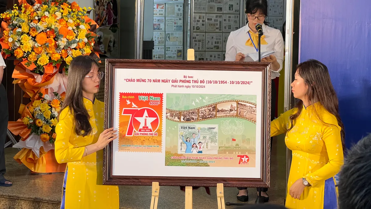 Lần đầu tiên Việt Nam đăng cai tổ chức triển lãm tem quy mô quốc tế - Ảnh 7. Lần đầu tiên Việt Nam đăng cai tổ chức triển lãm tem quy mô quốc tế - Ảnh 7.