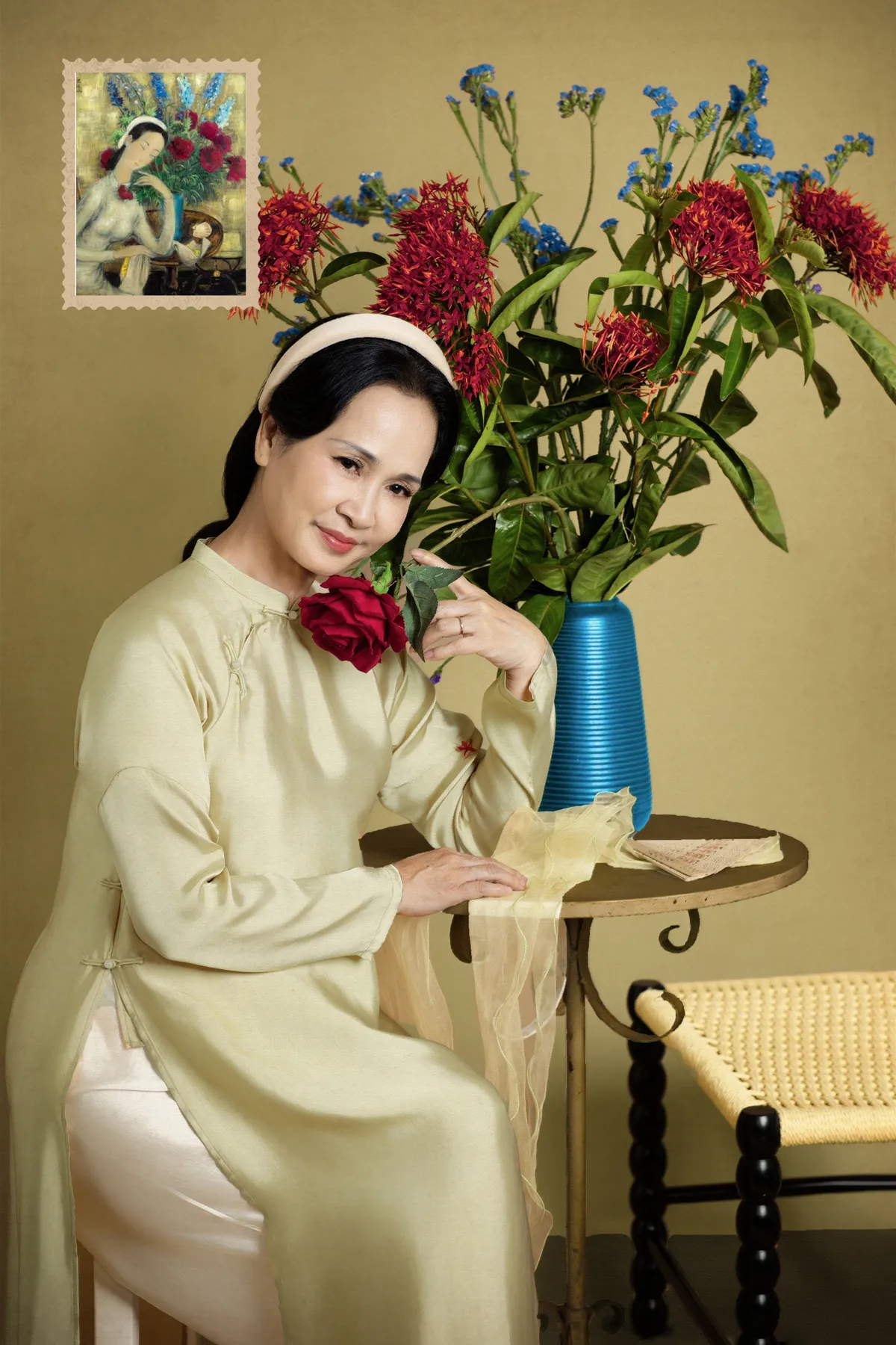 NSND Lan Hương hóa thân làm phụ nữ trong tranh - Ảnh 2.