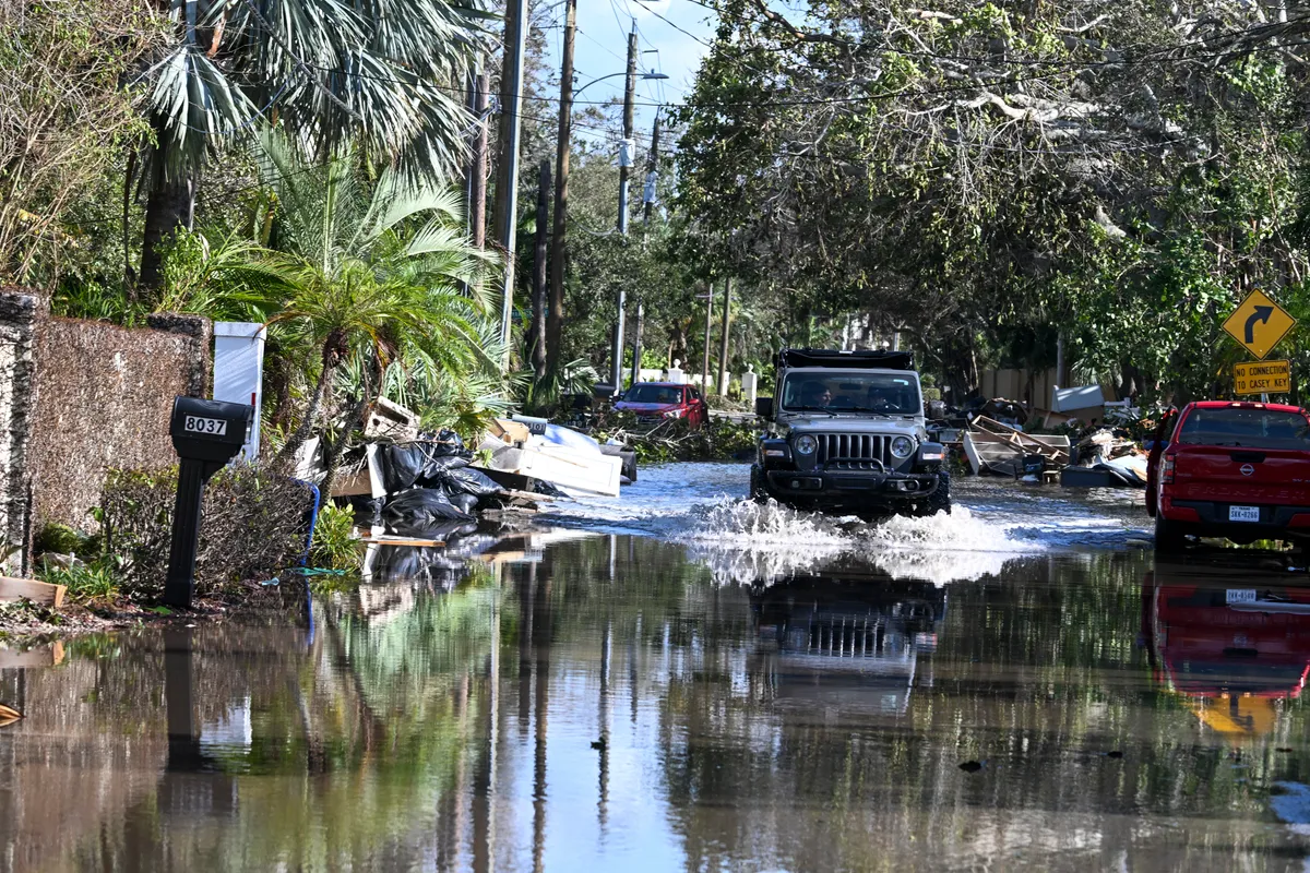 Số người tử vong do bão Milton ở bang Florida (Mỹ) tăng lên 15 - Ảnh 2.