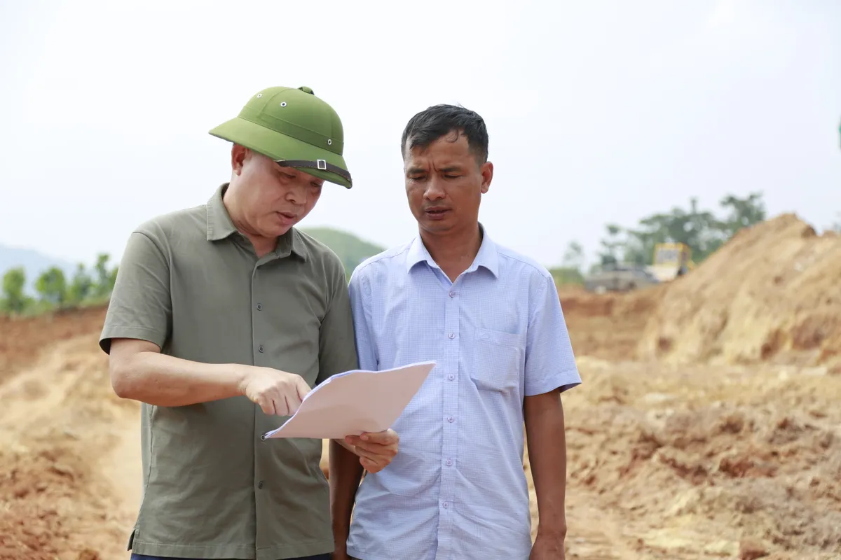 Tinh thần khẩn trương tại công trường tái định cư Làng Nủ và khu dân cư thôn Nậm Tông, Lào Cai - Ảnh 10.