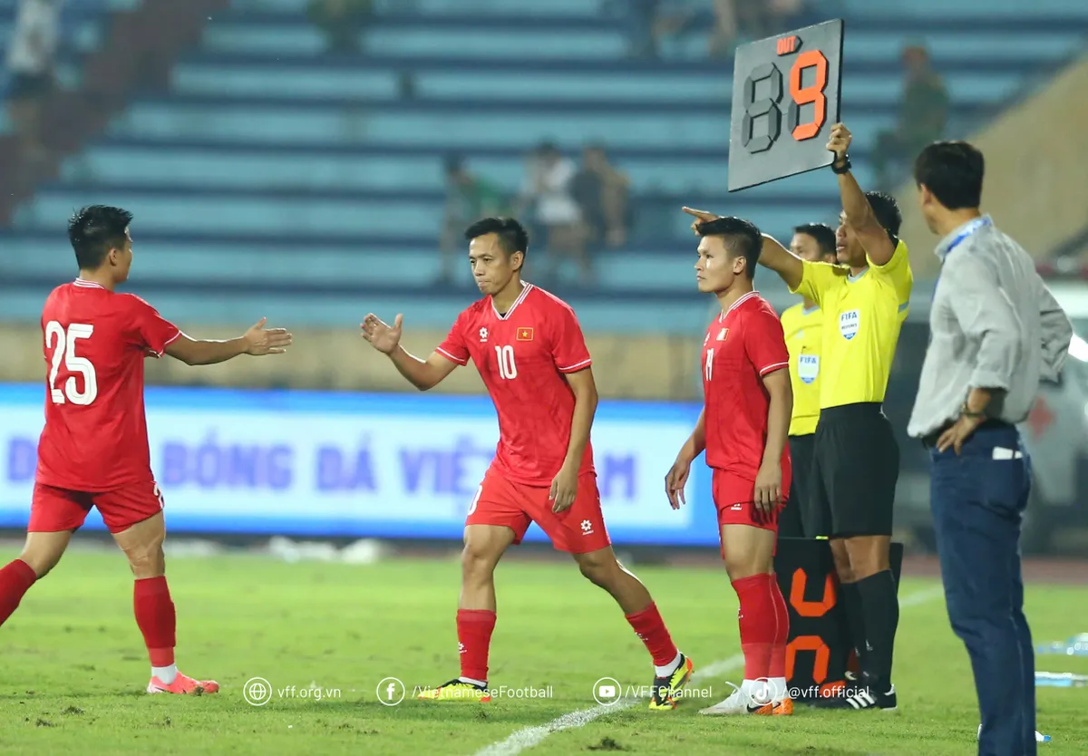 L&atilde;o tướng Văn Quyết chia sẻ &yacute; nguyện kh&eacute;p lại sự nghiệp thi đấu quốc tế - Ảnh 1.