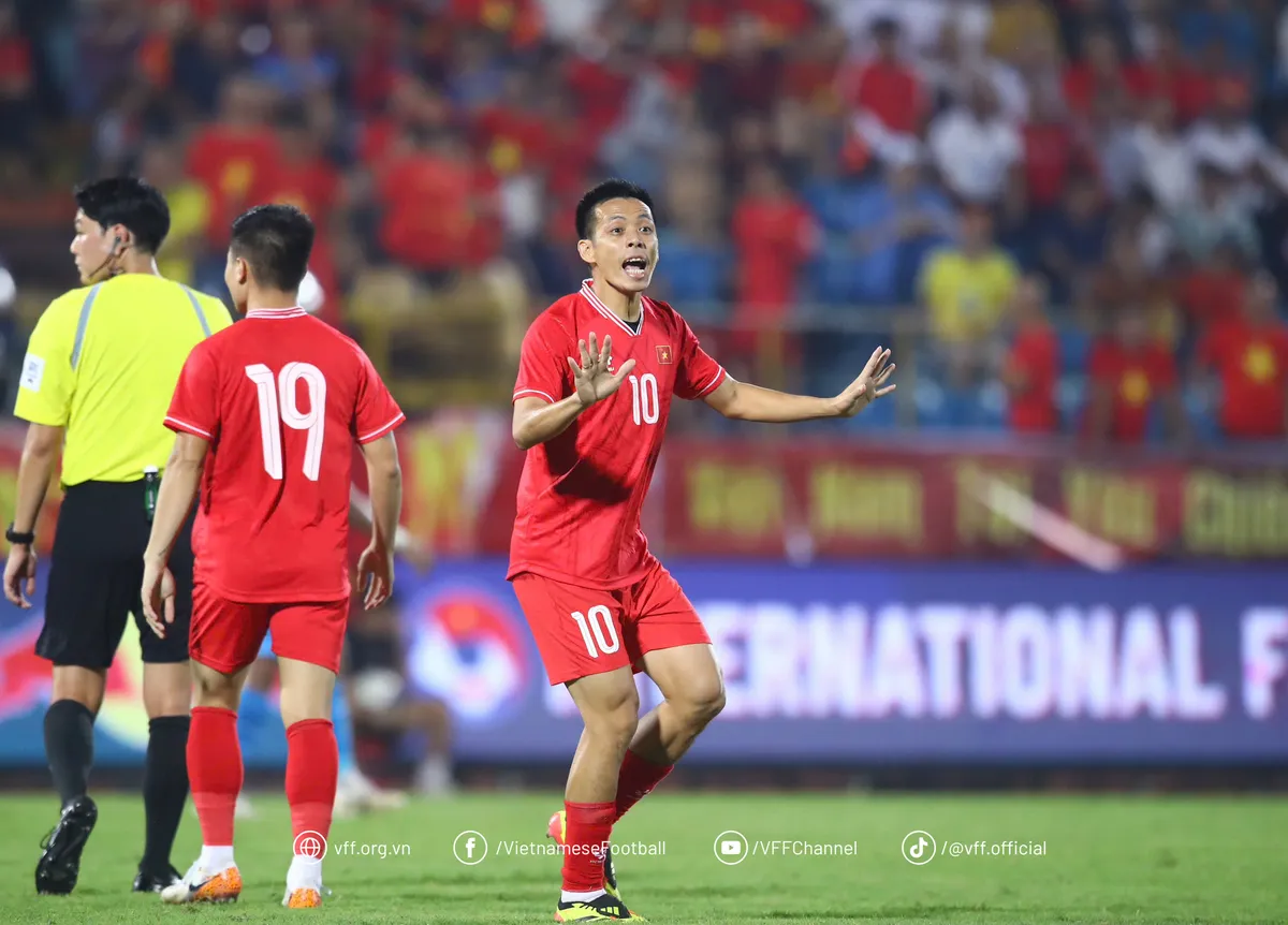 L&atilde;o tướng Văn Quyết chia sẻ &yacute; nguyện kh&eacute;p lại sự nghiệp thi đấu quốc tế - Ảnh 3.