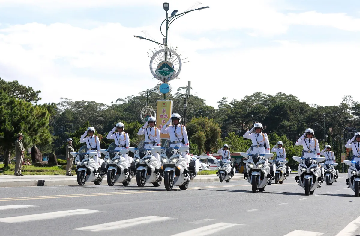 Hàng nghìn cán bộ, chiến sĩ công an trình diễn tại Đại hội khỏe Vì an ninh Tổ quốc - Ảnh 5.