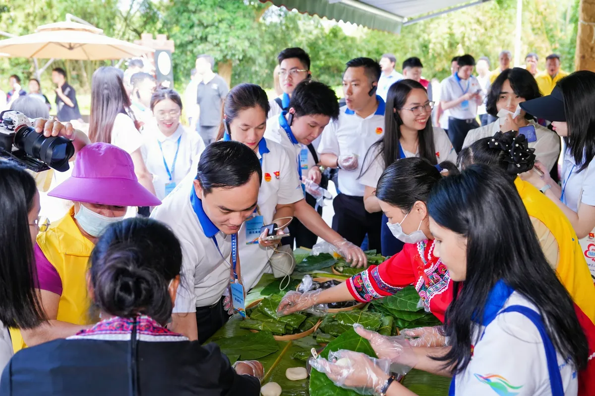 Vun đắp tình hữu nghị thanh niên Việt Nam - Trung Quốc, phát triển mối quan hệ đối tác chiến lược toàn diện - Ảnh 8.