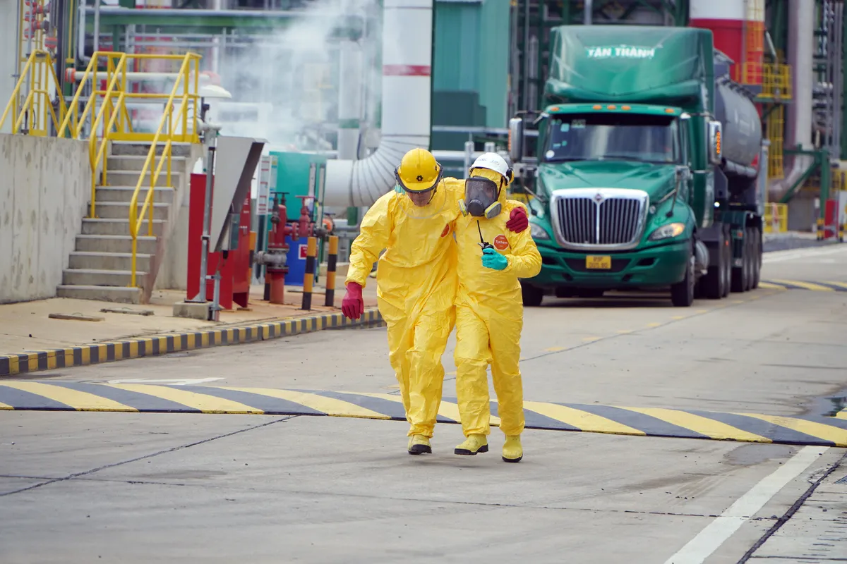 B&agrave; Rịa - Vũng T&agrave;u: Diễn tập ứng ph&oacute; sự cố r&ograve; rỉ h&oacute;a chất tại dự &aacute;n h&oacute;a dầu hơn 5 tỷ USD - Ảnh 5.