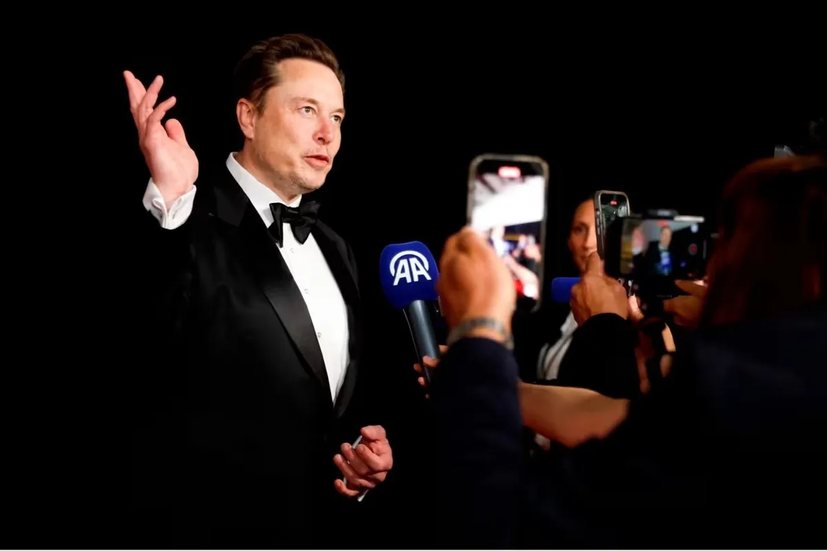 Bầu cử Mỹ: Tỷ phú Elon Musk chi khủng ủng hộ ông Trump - Ảnh 1.