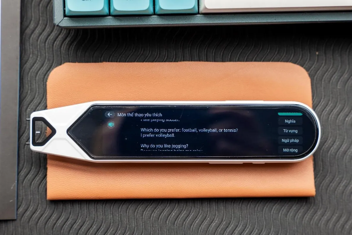 B&uacute;t ngoại ngữ MC08 &ndash; Trợ l&yacute; học ngoại ngữ trong thời đại mới - Ảnh 1.