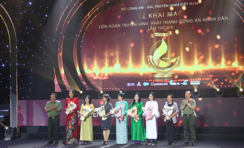 Khai mạc Li&ecirc;n hoan Truyền h&igrave;nh, Ph&aacute;t thanh CAND lần thứ XIV năm 2024 - Ảnh 5.