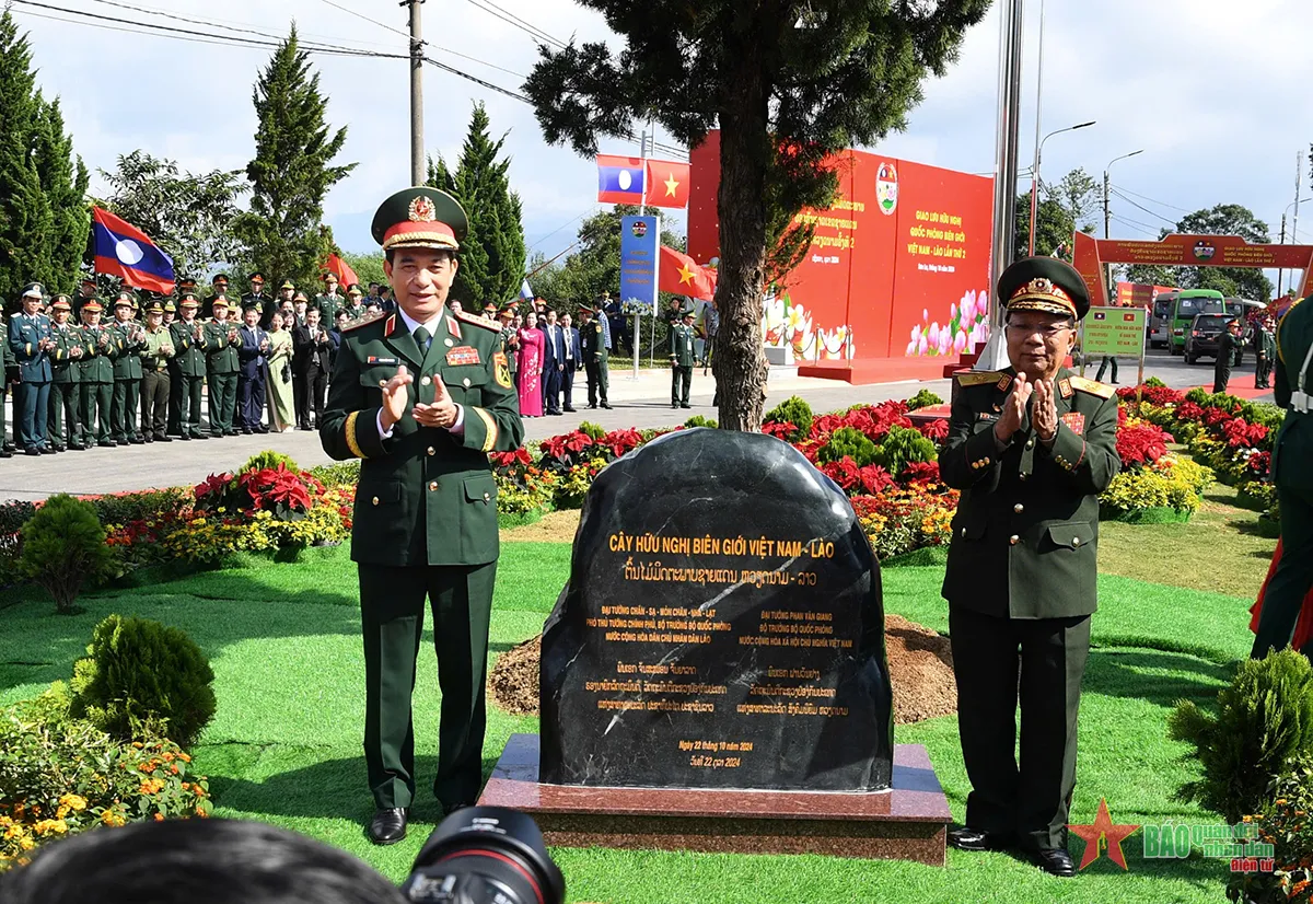 Giao lưu hữu nghị Quốc phòng biên giới Việt Nam - Lào lần thứ hai - Ảnh 3.