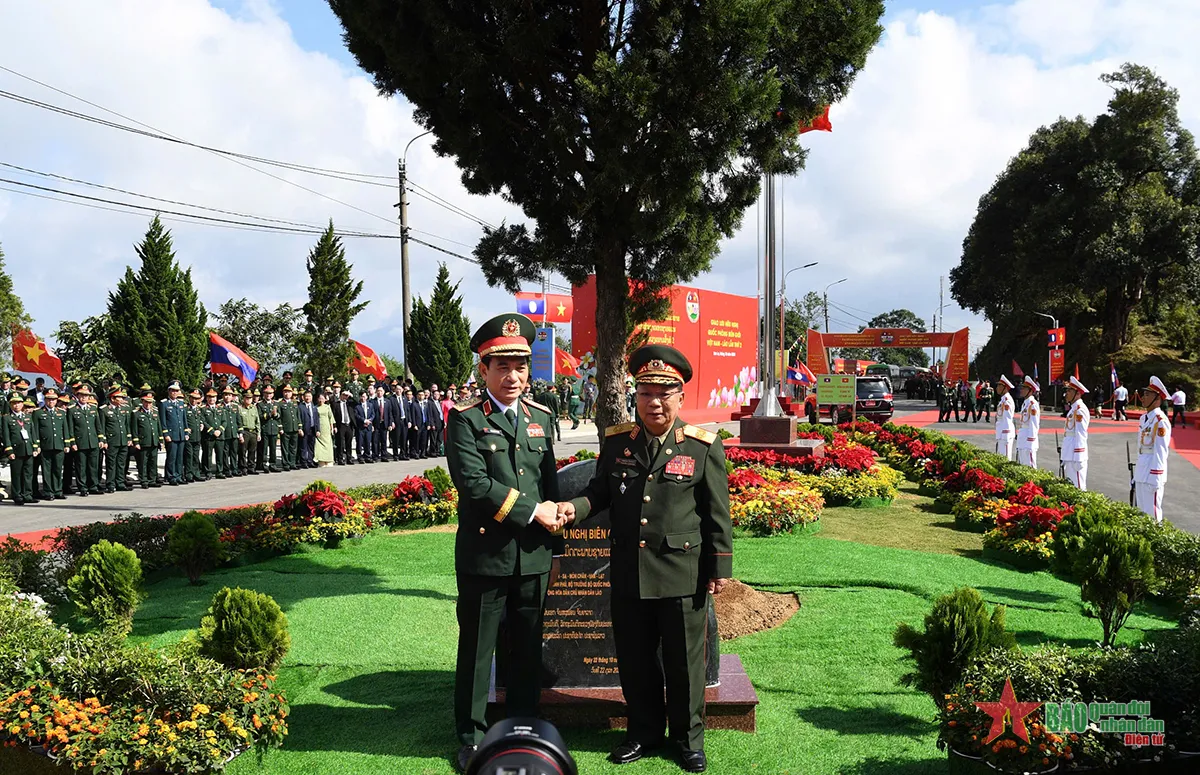 Giao lưu hữu nghị Quốc phòng biên giới Việt Nam - Lào lần thứ hai - Ảnh 4.