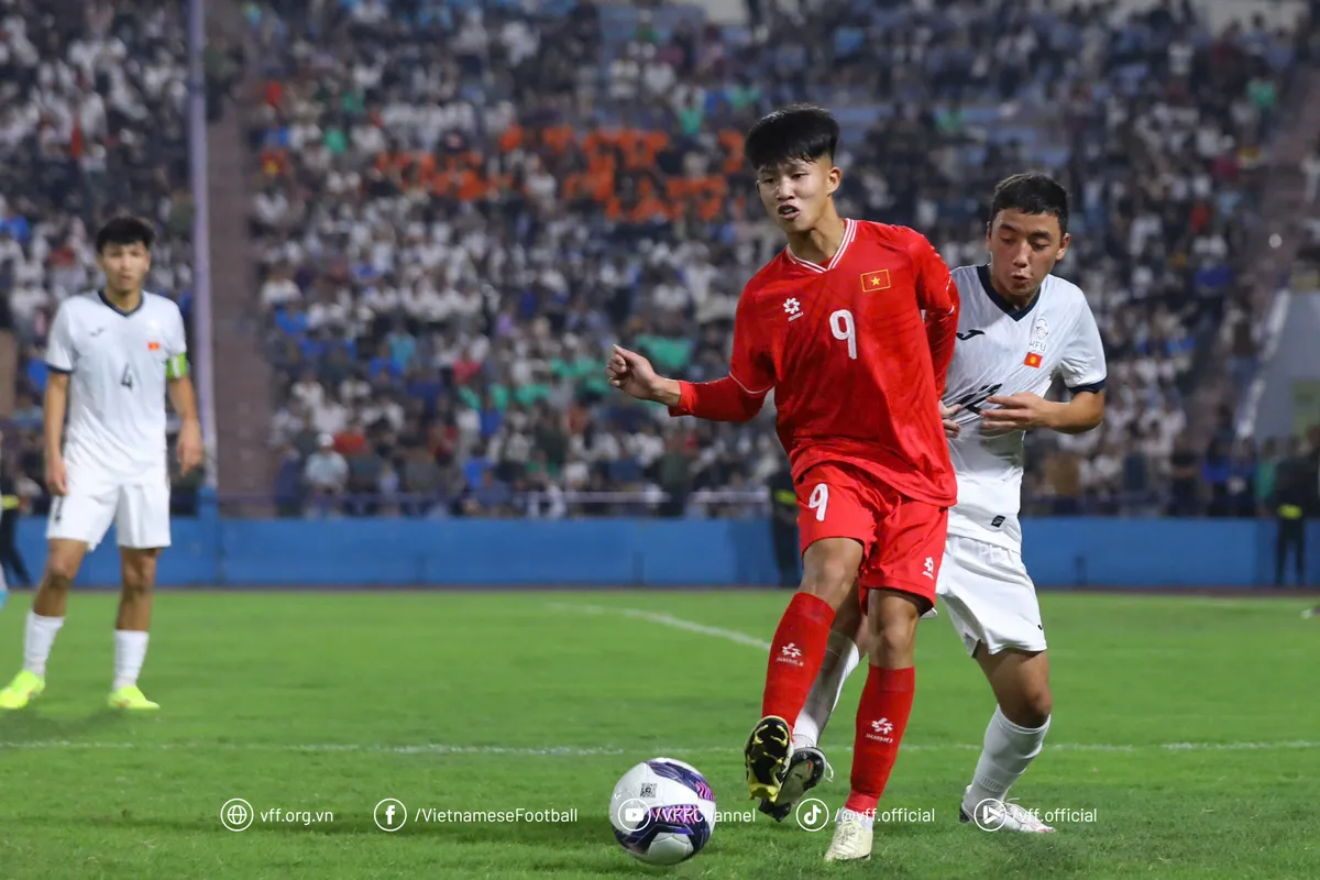 Đội tuyển U17 Việt Nam chia điểm đ&aacute;ng tiếc trước U17 Kyrgyzstan  - Ảnh 3.