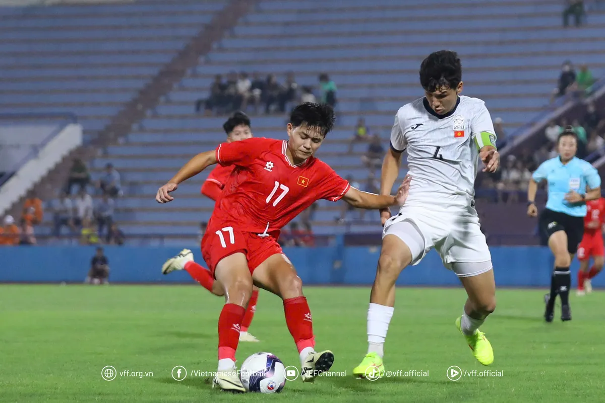 Đội tuyển U17 Việt Nam chia điểm đ&aacute;ng tiếc trước U17 Kyrgyzstan  - Ảnh 1.