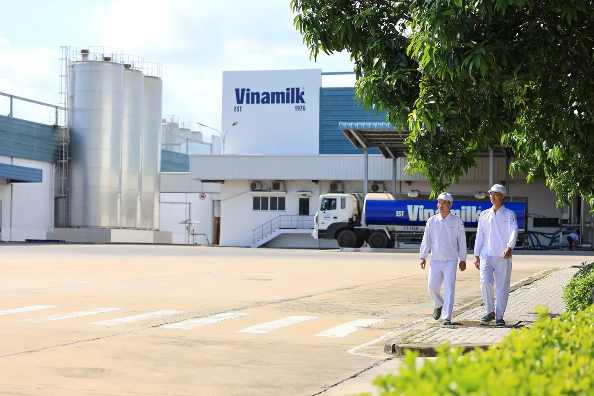 Vinamilk lan tỏa ý thức bảo vệ môi trường đến học sinh qua siêu nhà máy sữa và trang trại Green Farm - Ảnh 11.