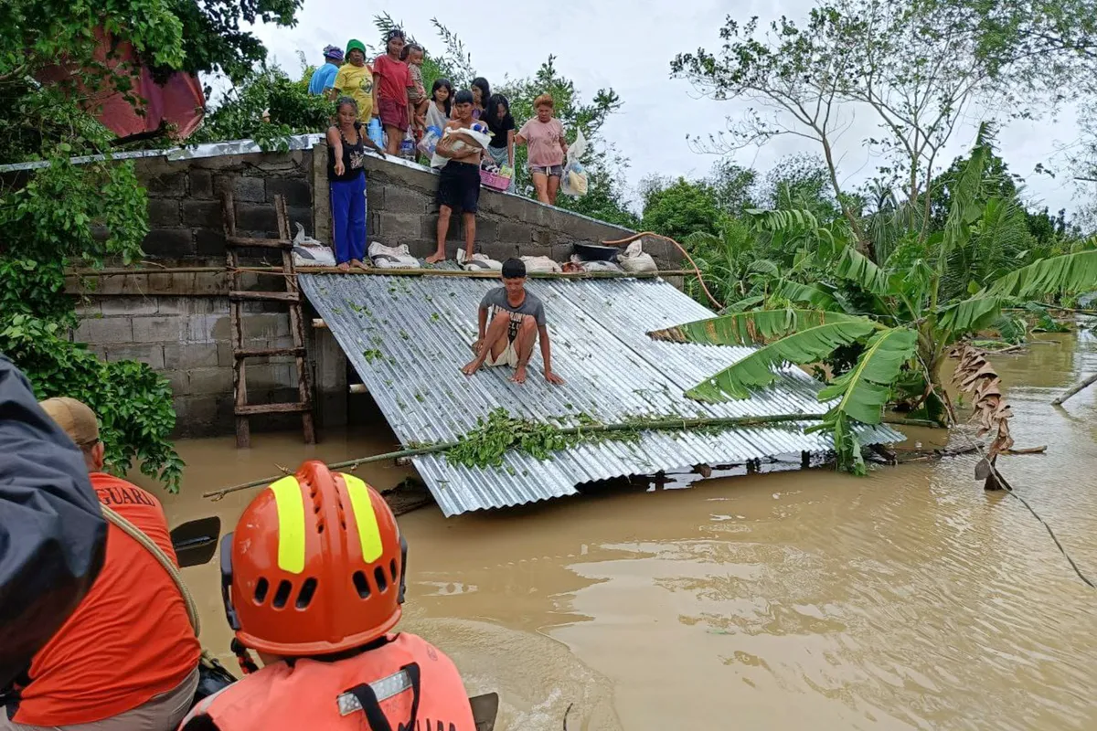 Bão Trami gây thiệt hại nghiêm trọng ở Philippines, ít nhất 40 người chết - Ảnh 3.