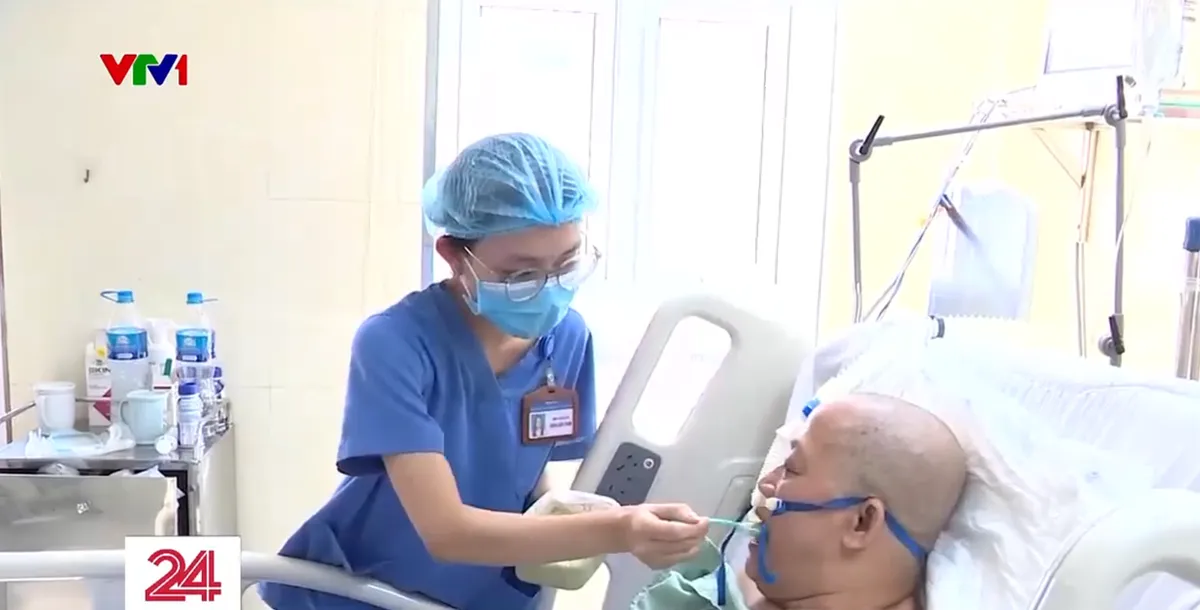 &Aacute;p lực c&ocirc;ng việc nghề điều dưỡng  - Ảnh 1.