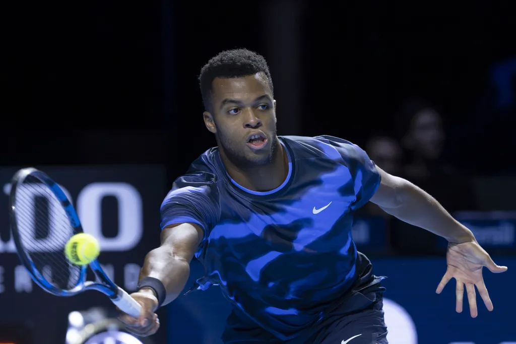 Mpetshi Perricard v&agrave; Ben Shelton v&agrave;o chung kết giải quần vợt Basel mở rộng - Ảnh 2.