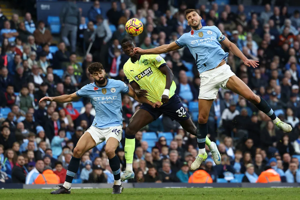 Manchester City giành chiến thắng tối thiểu trước Southampton - Ảnh 2. Manchester City giành chiến thắng tối thiểu trước Southampton - Ảnh 2.
